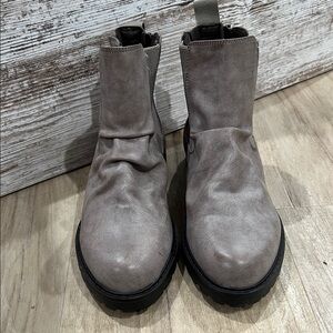 WOMENS BLOWFISH boots